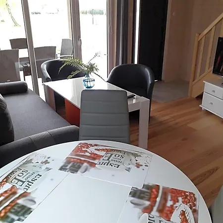 Gerendaház Homes 777 Karwia