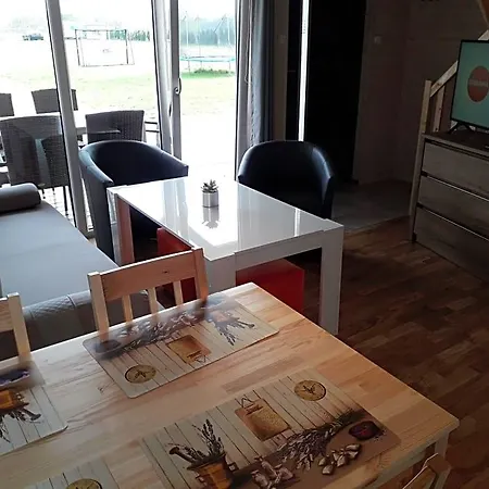 Homes 777 Gerendaház Karwia