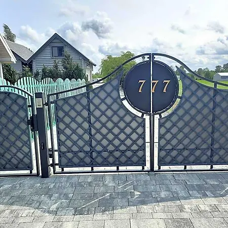 Homes 777 *